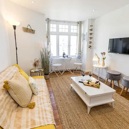 Ocean Breeze - 1 Minute From The Beach - 10 Minute From Bic - Fast Wi-Fi - Smart Tv Bournemouth Exterior photo